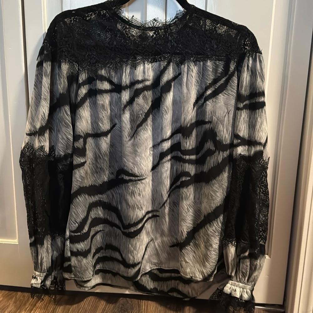 White House Black Market Blouse